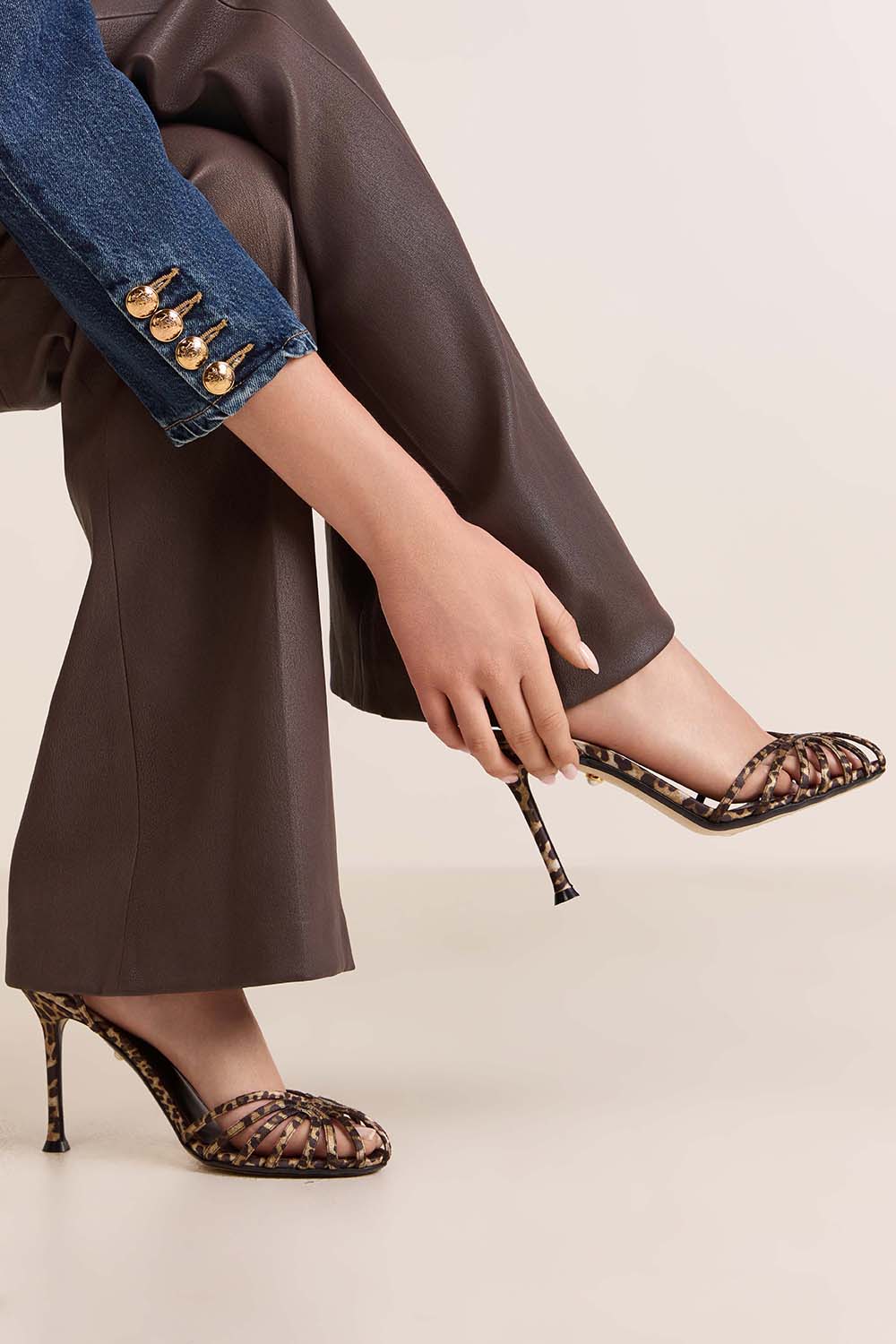 סנדלי עקב מנומרות